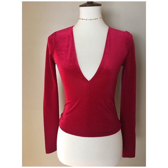 UO Bree Velvet V-Neck Long Sleeve Top - Picture 4 of 8